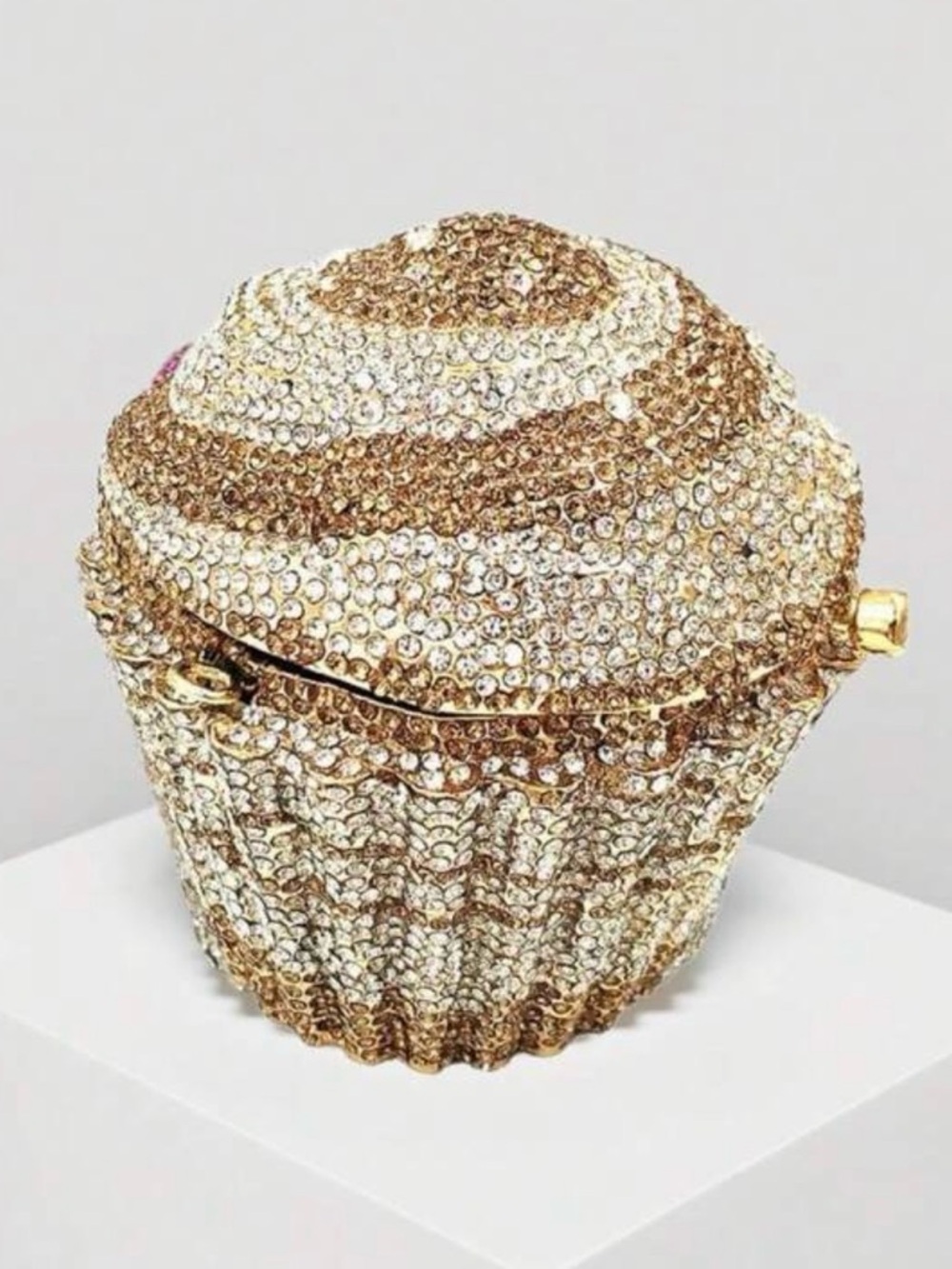Cupcake Clutch ✨🧁 - Gold